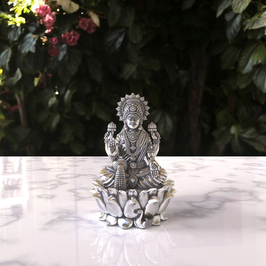 Lakshmi Ji Idol 05 – Sterling Silver 925 Hallmark, Blessings of Wealth