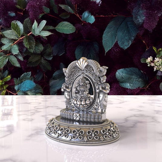 Lakshmi Ji Idol 04 – Sterling Silver 925 Hallmark, Blessings of Wealth